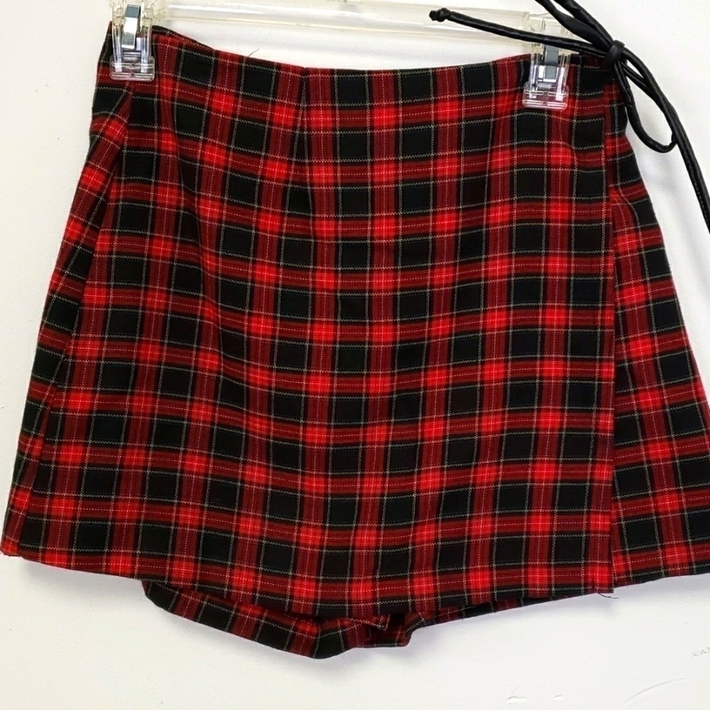 No Boundaries Y2K Wrap Mini Skirt Skort Plaid Red & Black 7Jr EUC